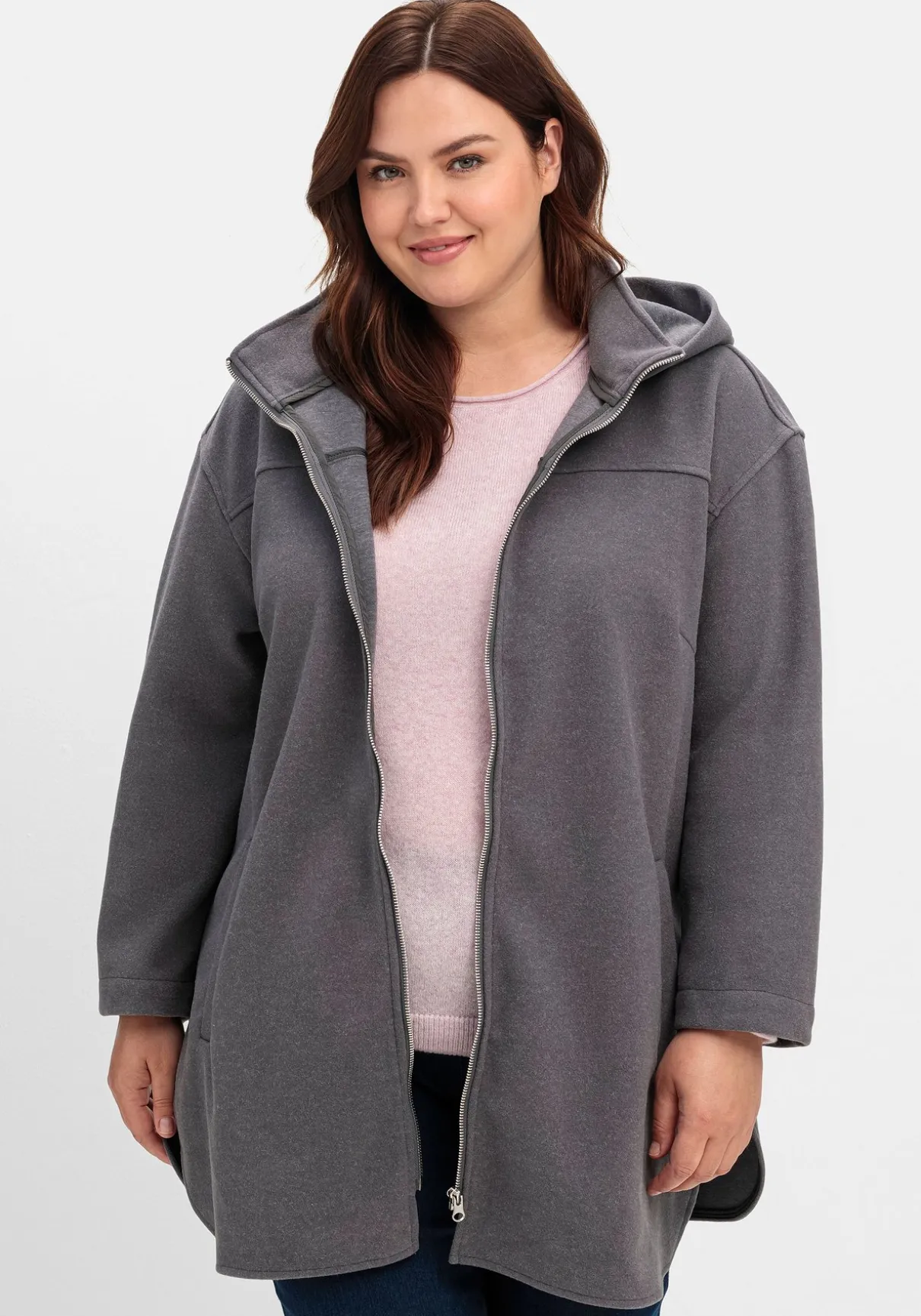 Kapuzenjacke mit Stehkragen und Reißverschluss