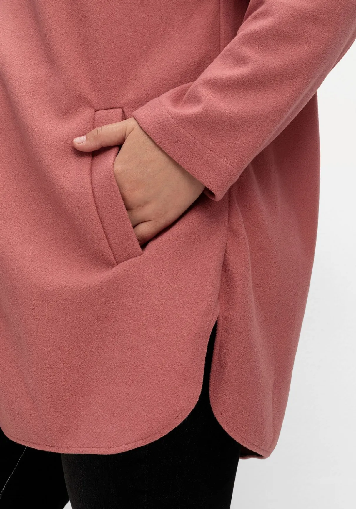 Kapuzenjacke mit Stehkragen und Reißverschluss