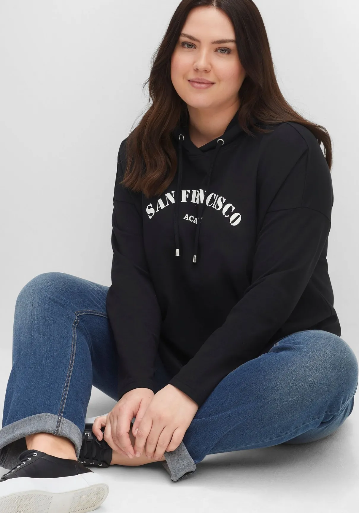 Kapuzensweatshirt mit Frontdruck, in A-Linie