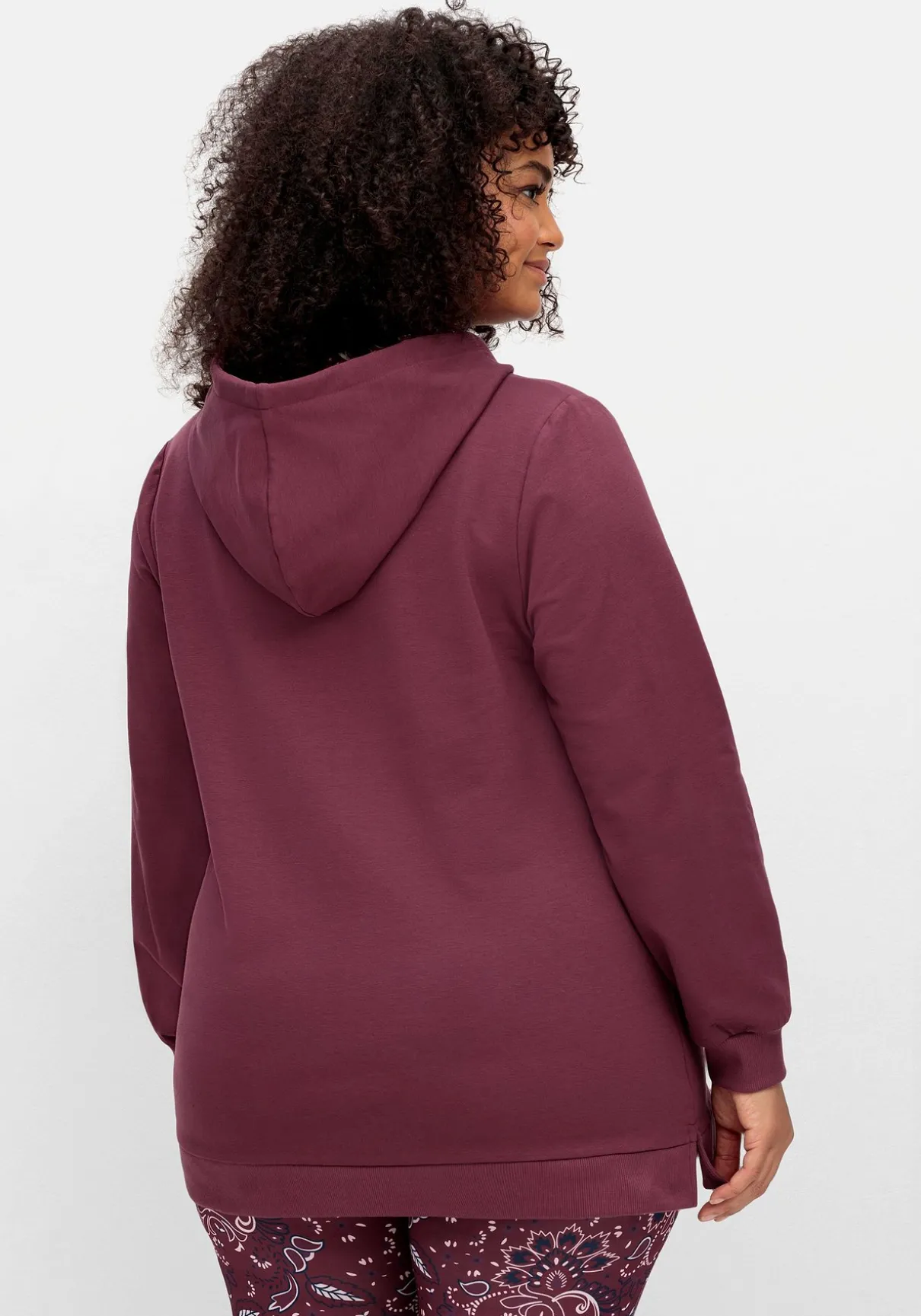 Kapuzensweatshirt mit Knopfleiste und Kängurutaschen