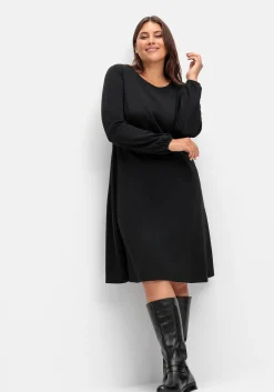 Kleid aus Interlock, mit ausgestelltem Rock