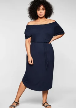 Kleid mit Bindeband und Carmenausschnitt