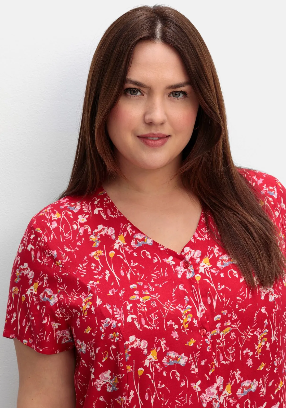 Kleid mit Knopfleiste und Blumendruck