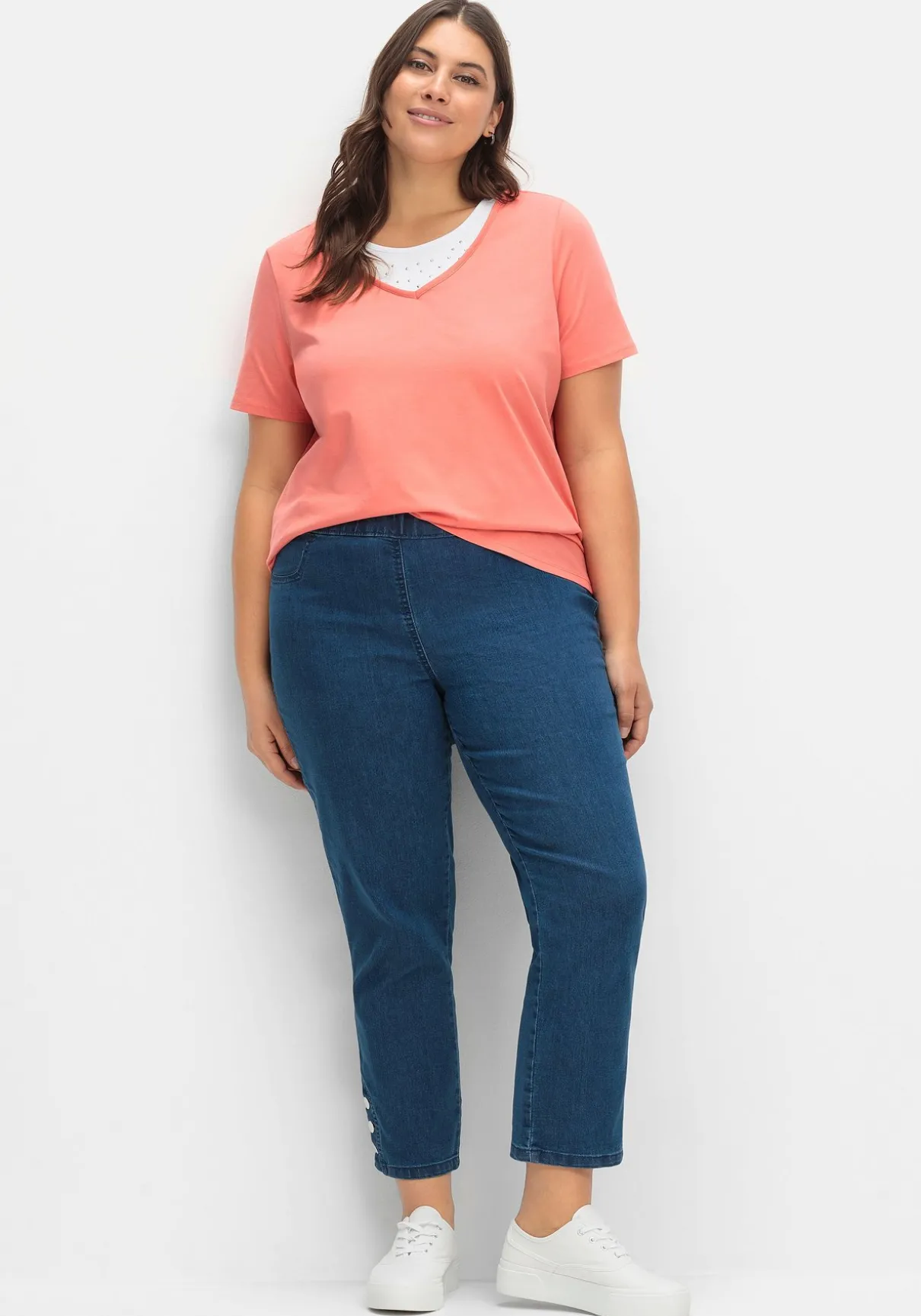 Kurzarmshirt in Layeroptik mit Ziernieten