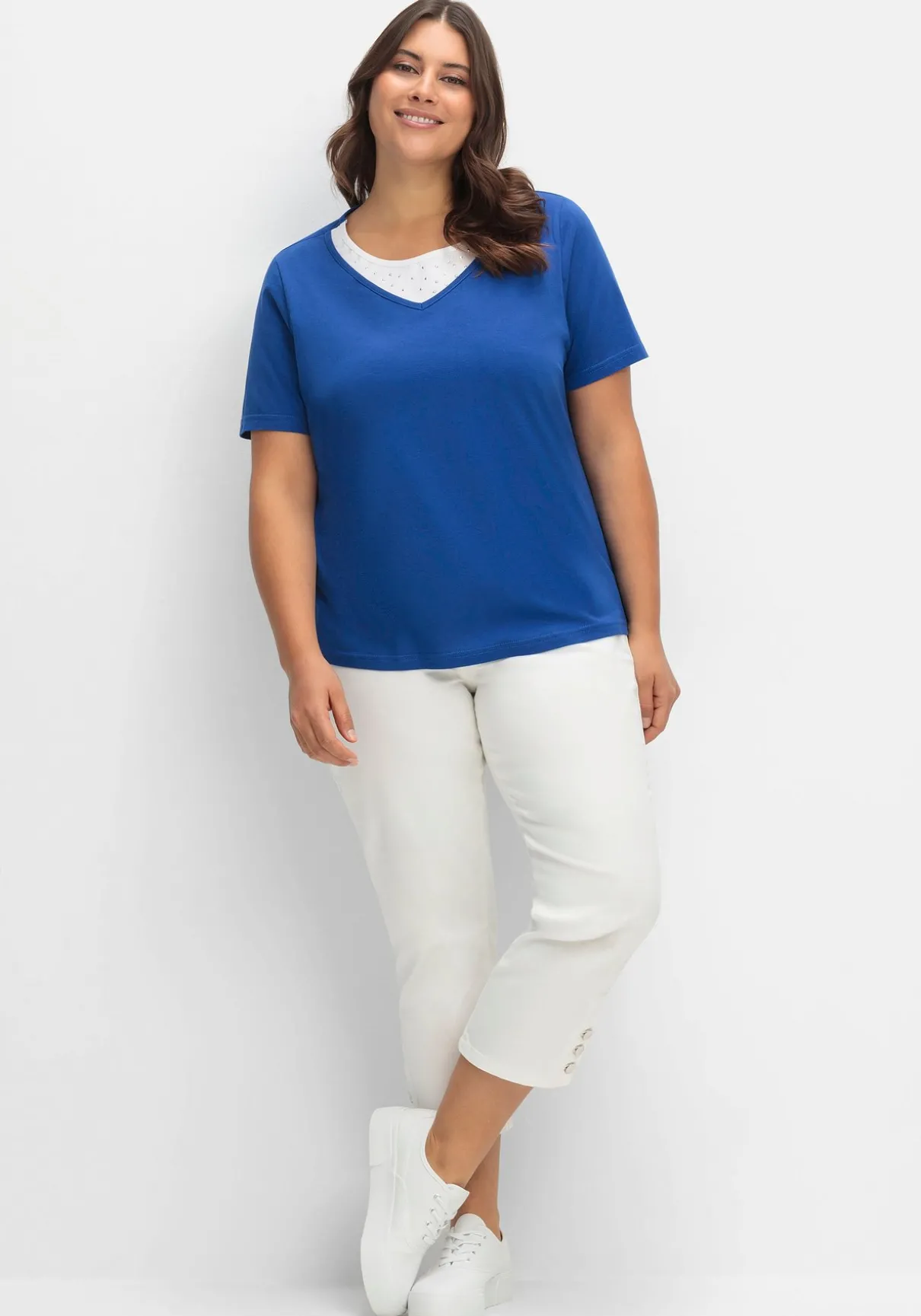 Kurzarmshirt in Layeroptik mit Ziernieten