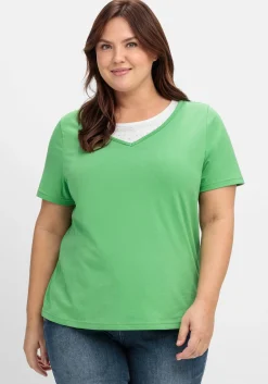 Kurzarmshirt in Layeroptik mit Ziernieten