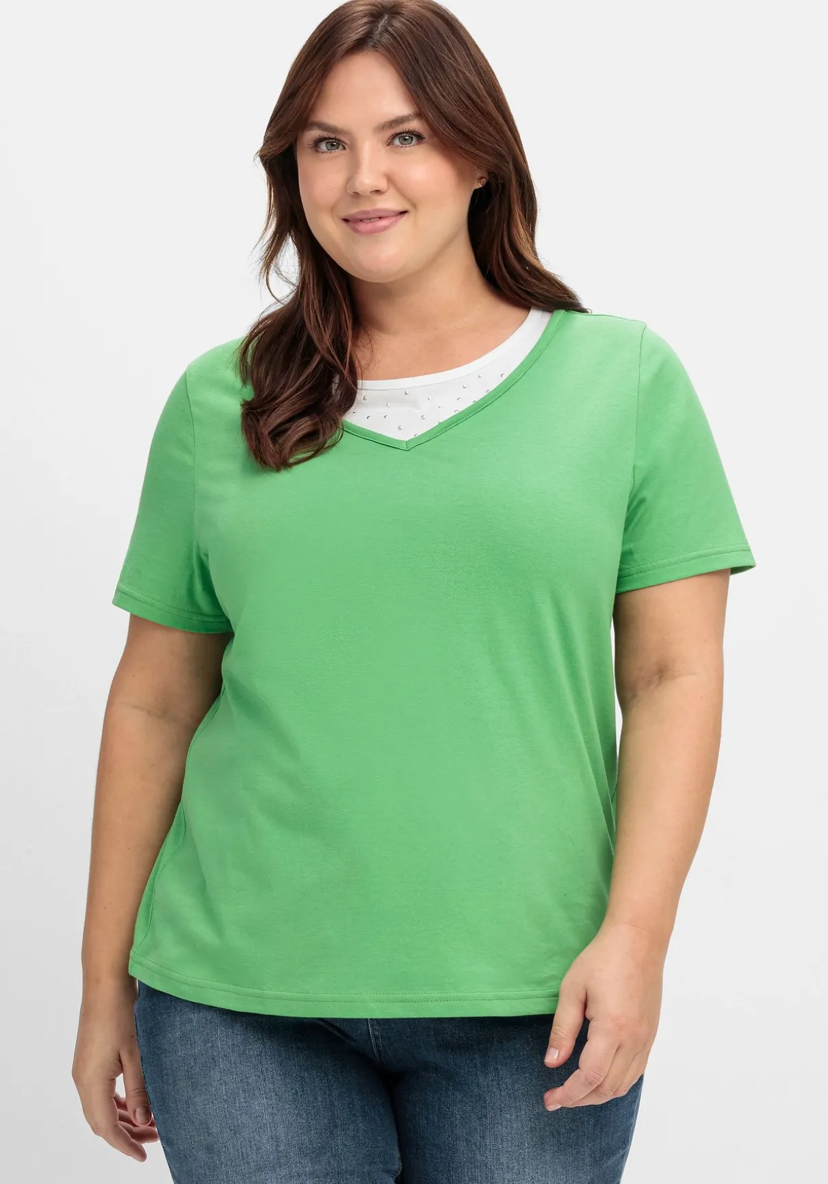 Kurzarmshirt in Layeroptik mit Ziernieten