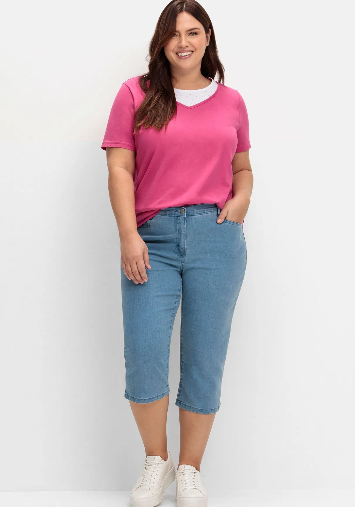 Kurzarmshirt in Layeroptik mit Ziernieten