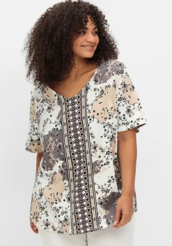 Kurzarmshirt mit Allover- und Bordürenprint