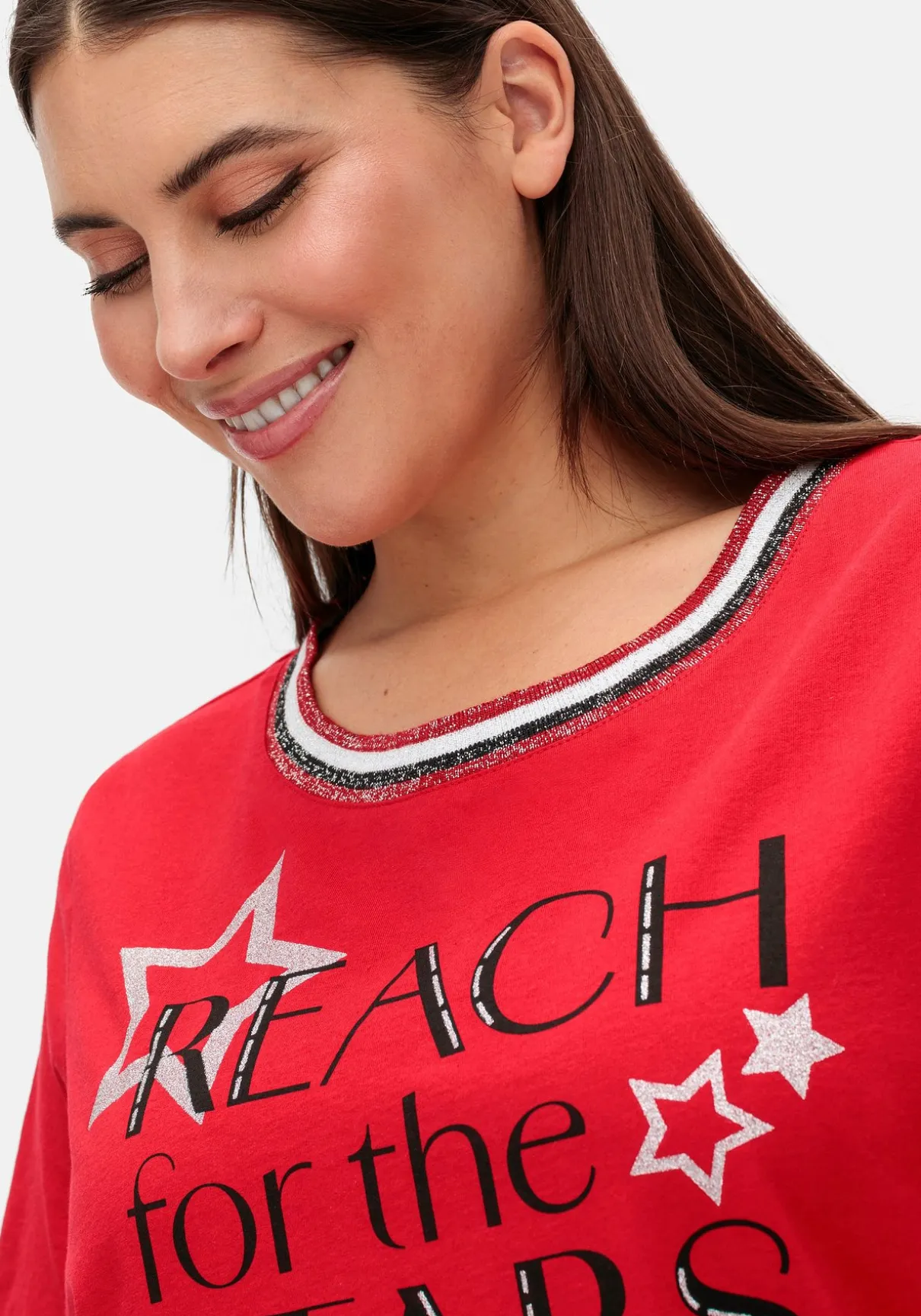 Kurzarmshirt mit Frontdruck und Glitzerdetails