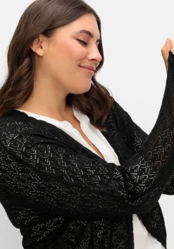 Kurze Ajour-Strickjacke mit Knopfverschluss