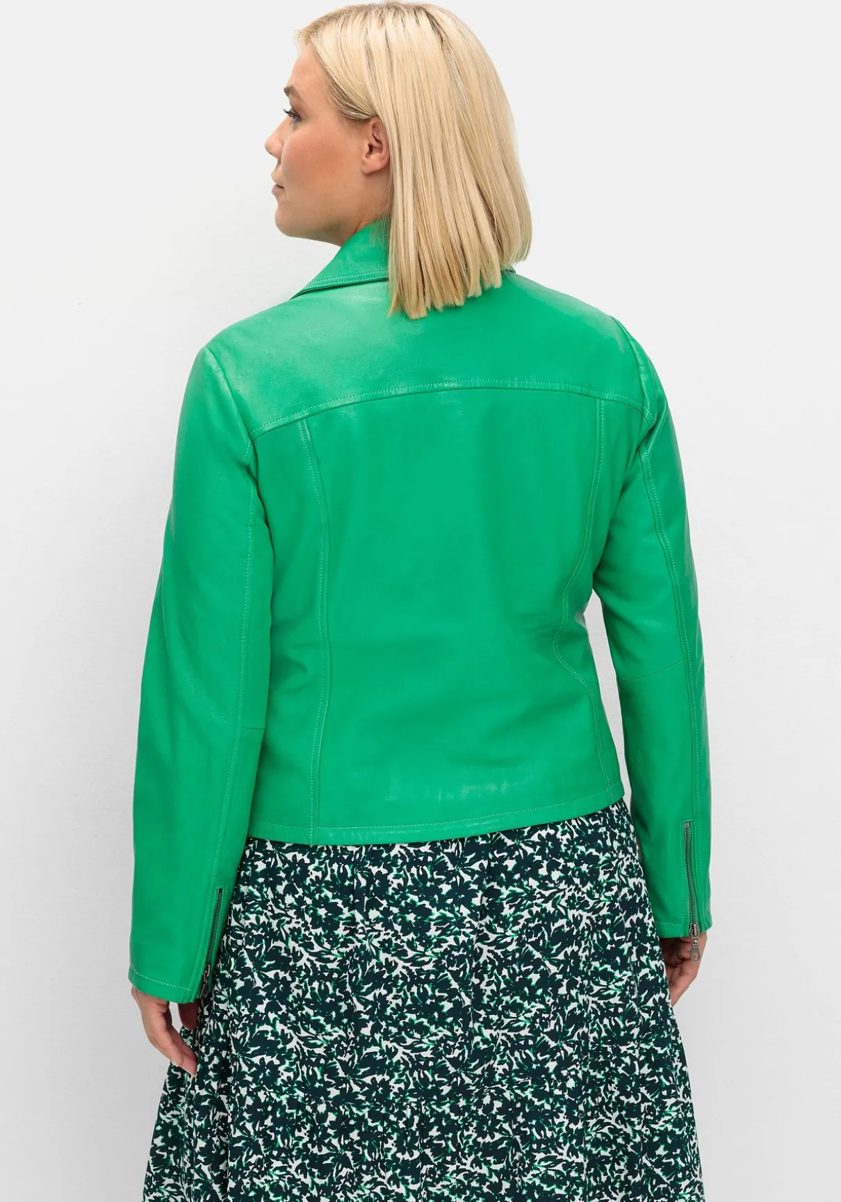 Kurze Lederjacke aus Lammnappa, im Biker-Stil