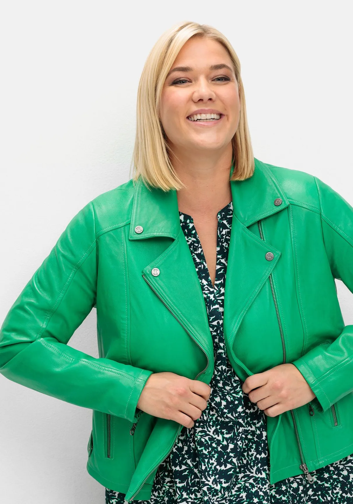 Kurze Lederjacke aus Lammnappa, im Biker-Stil