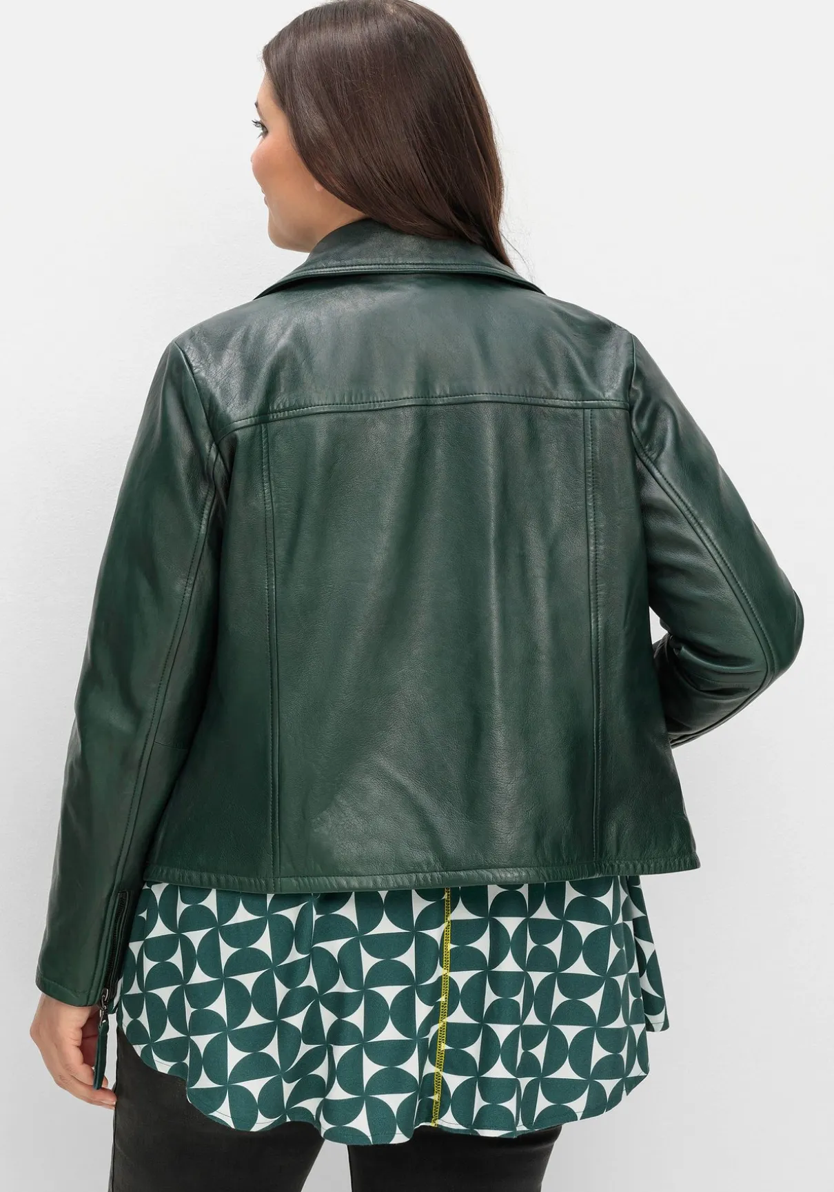 Kurze Lederjacke aus Lammnappa, im Biker-Stil