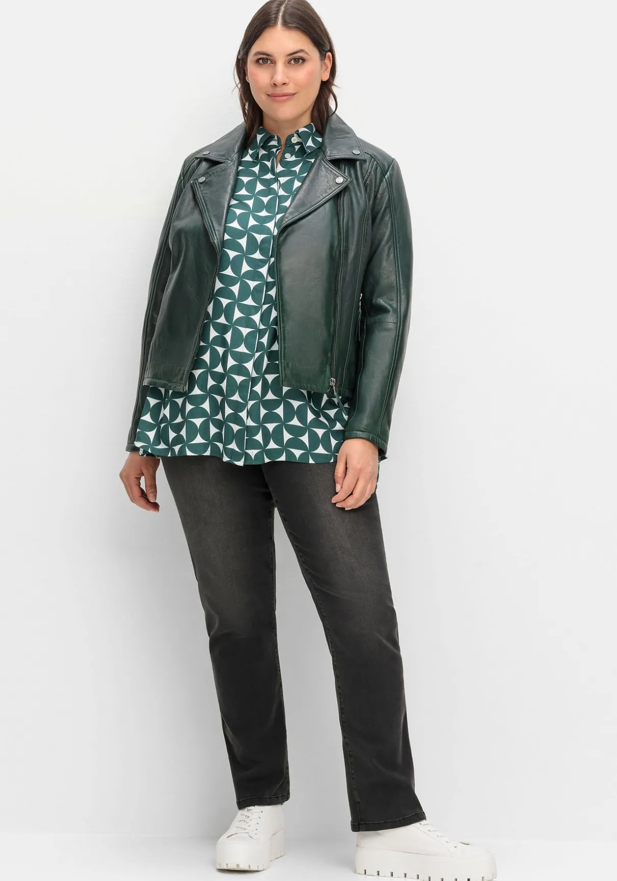 Kurze Lederjacke aus Lammnappa, im Biker-Stil