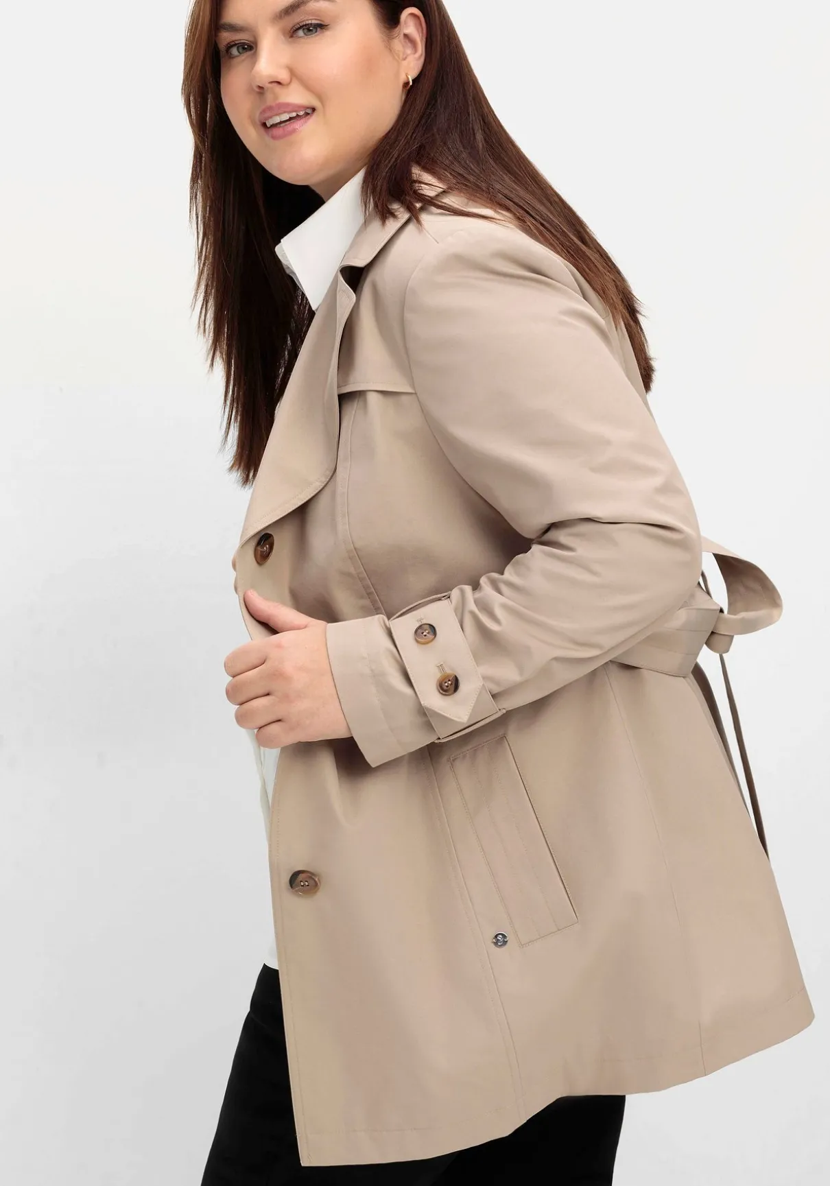 Kurzer Trenchcoat mit Gürtel, wasserabweisend