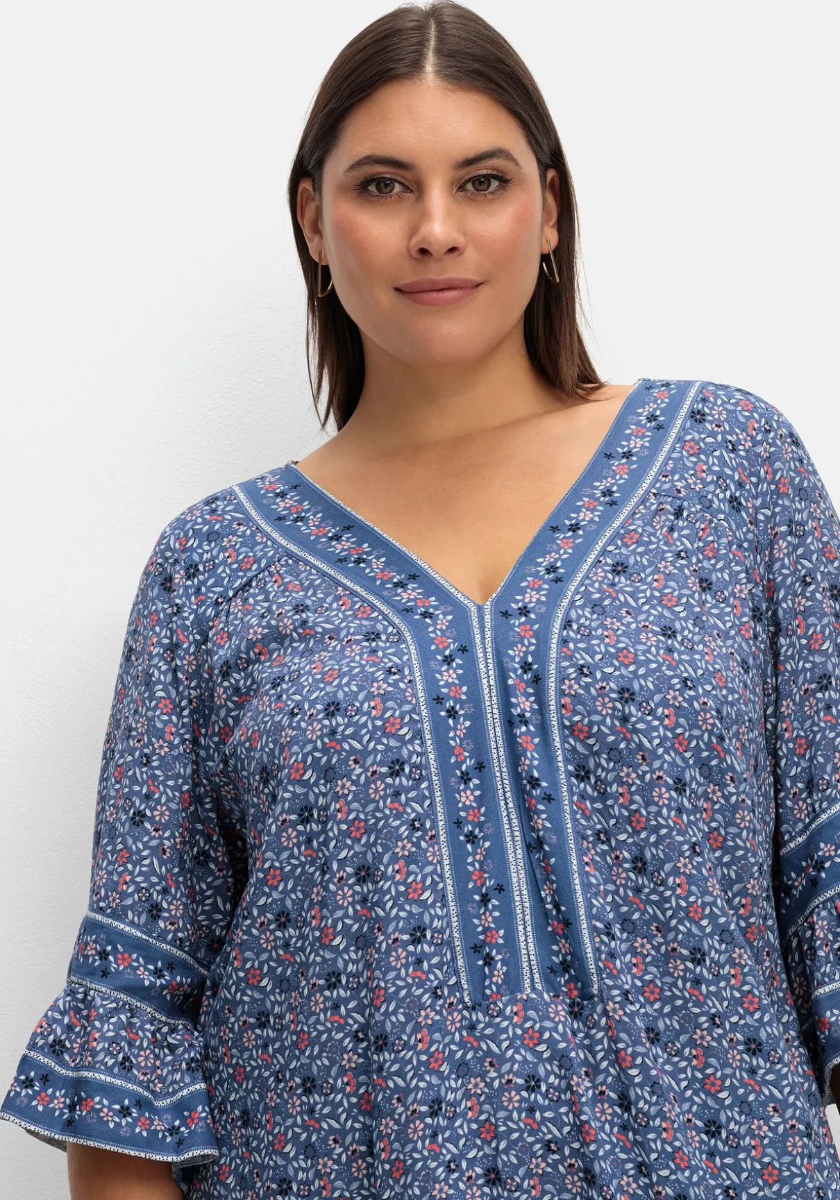 Kurzes Tunikakleid mit Zierband-Details