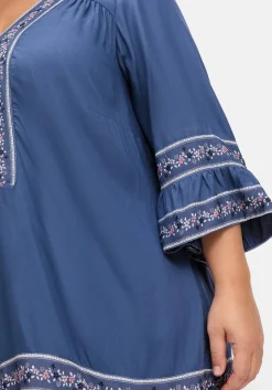 Kurzes Tunikakleid mit Zierband-Details