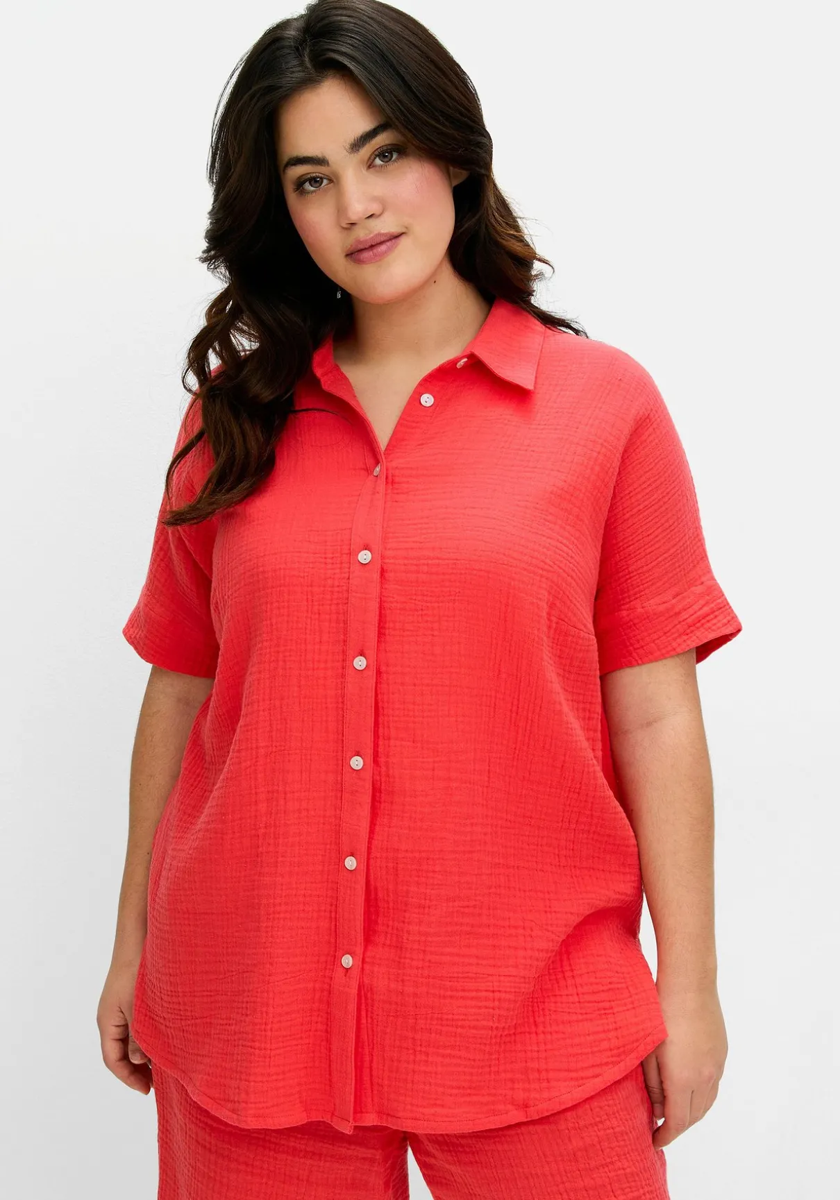 Kurzärmlige Hemdbluse aus Musselin