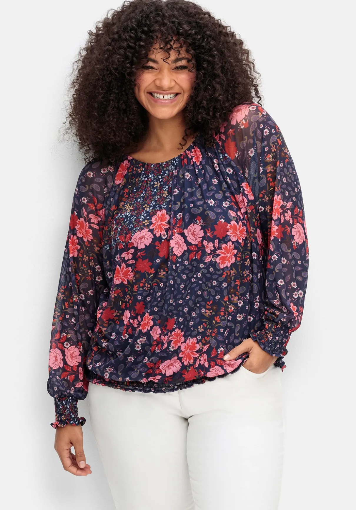 Langarmshirt aus Mesh mit Blumendruck