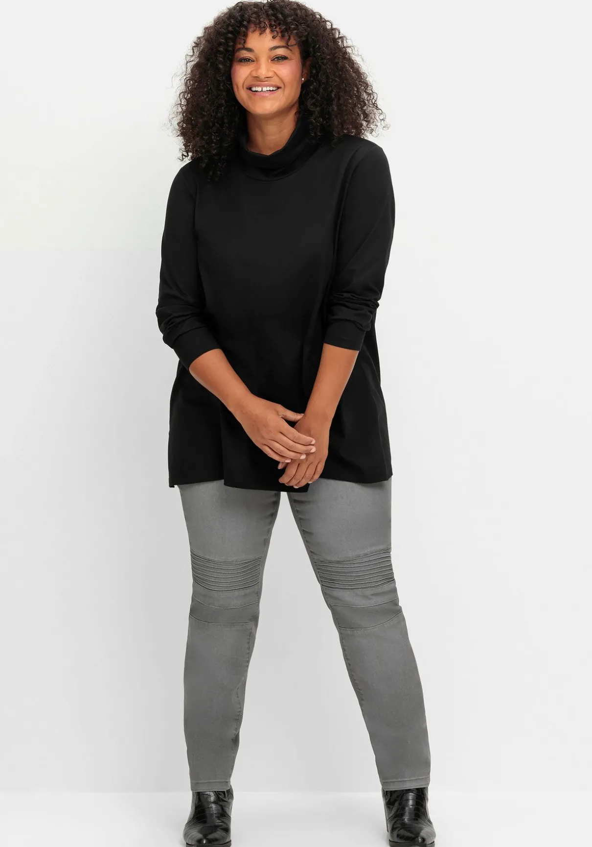 Langarmshirt in leichter A-Linie, mit Rollkragen