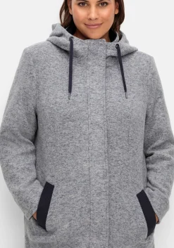 Lange Kapuzenjacke mit Kontrastdetails