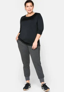 Langes Funktionsshirt mit Rundhalsausschnitt