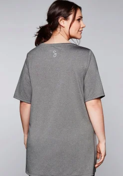 Langes Funktionsshirt mit seitlichen Schlitzen