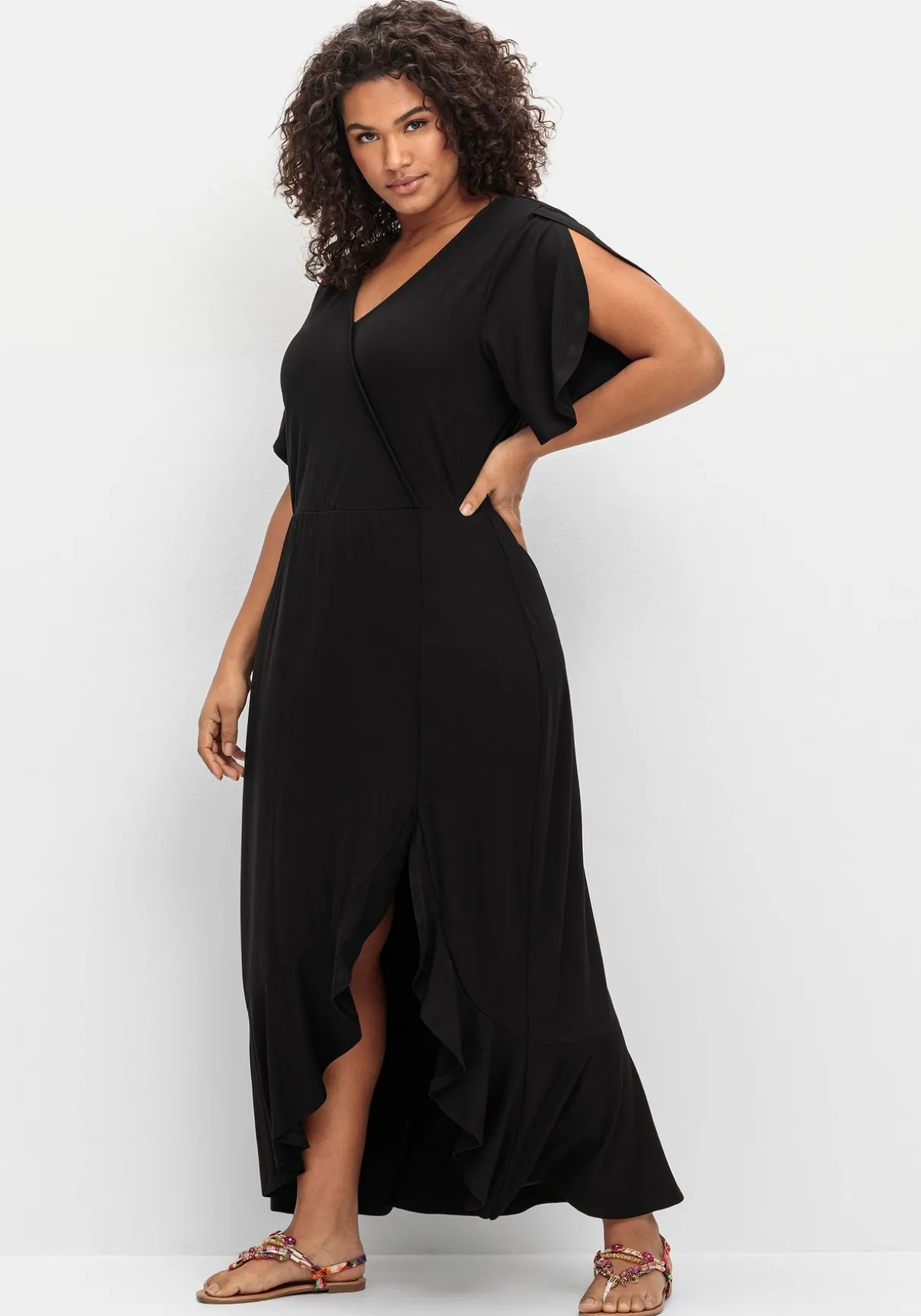 Langes Jerseykleid in Wickeloptik, mit Volantrock