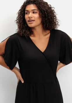 Langes Jerseykleid in Wickeloptik, mit Volantrock