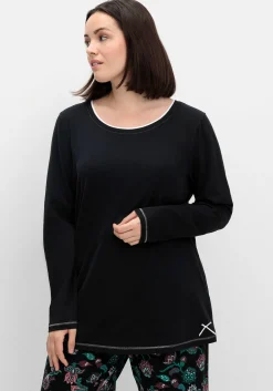 Langes Schlafshirt mit Seitenschlitzen, Rundhalsausschnitt