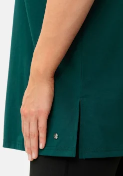 Langes Sportshirt in leicht taillierter Form