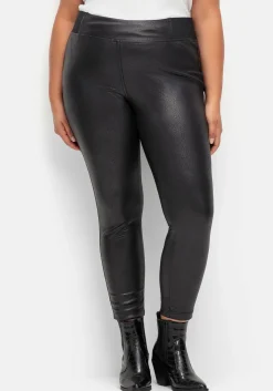 Leggings in glänzender Lederoptik