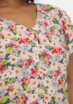 Leicht taillierte Bluse mit kurzen Volantärmeln