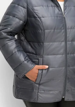 Leicht wattierte Steppjacke mit Kapuze