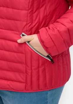 Leichte Steppjacke mit abnehmbarer Kapuze