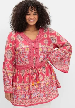 Longbluse im Ethno-Stil, mit Crochet-Spitze