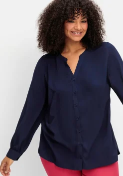 Longbluse mit tonigen Stickereien