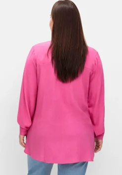 Longbluse mit tonigen Stickereien