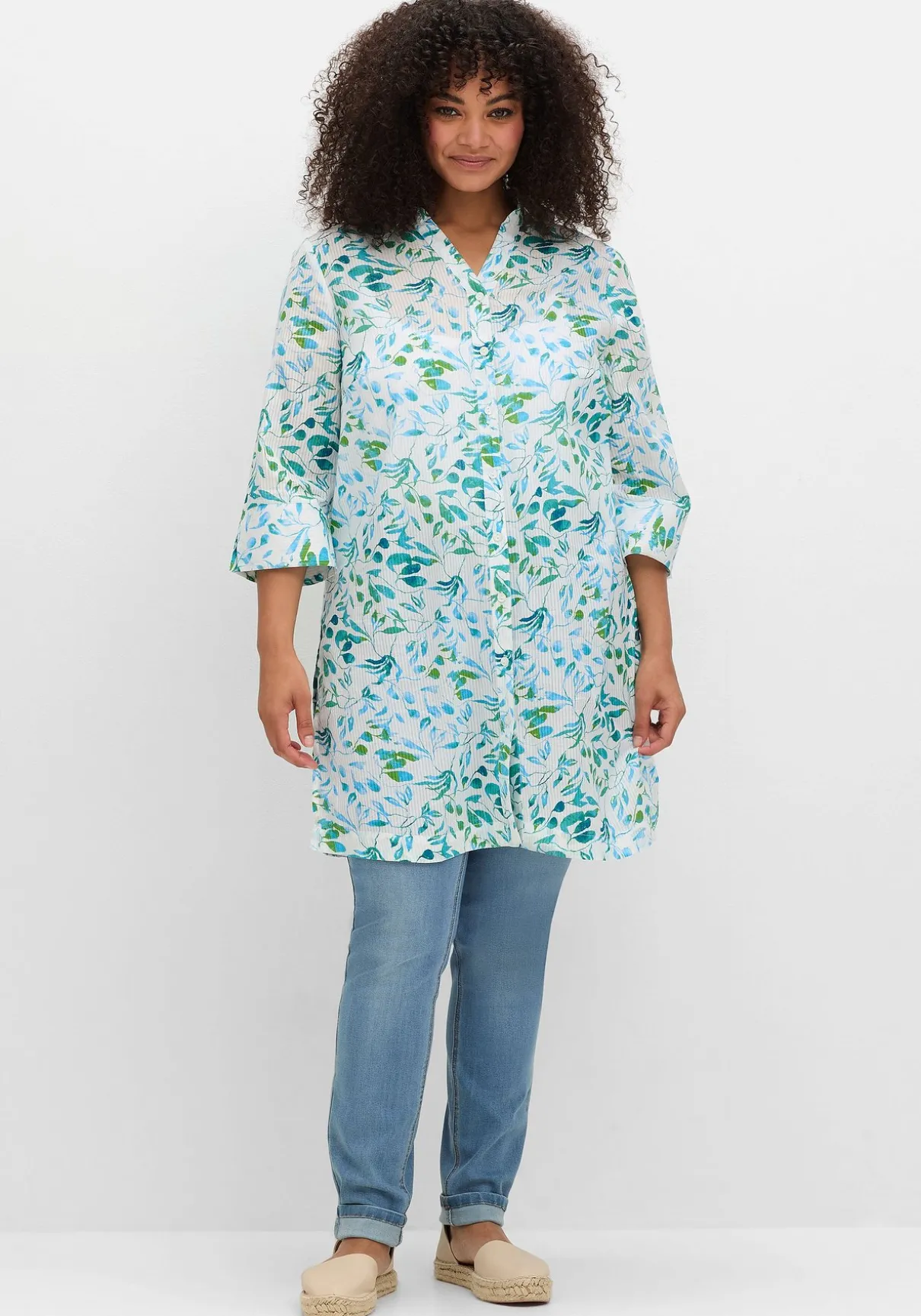 Longbluse mit Blätterdruck und 3/4-Ärmeln