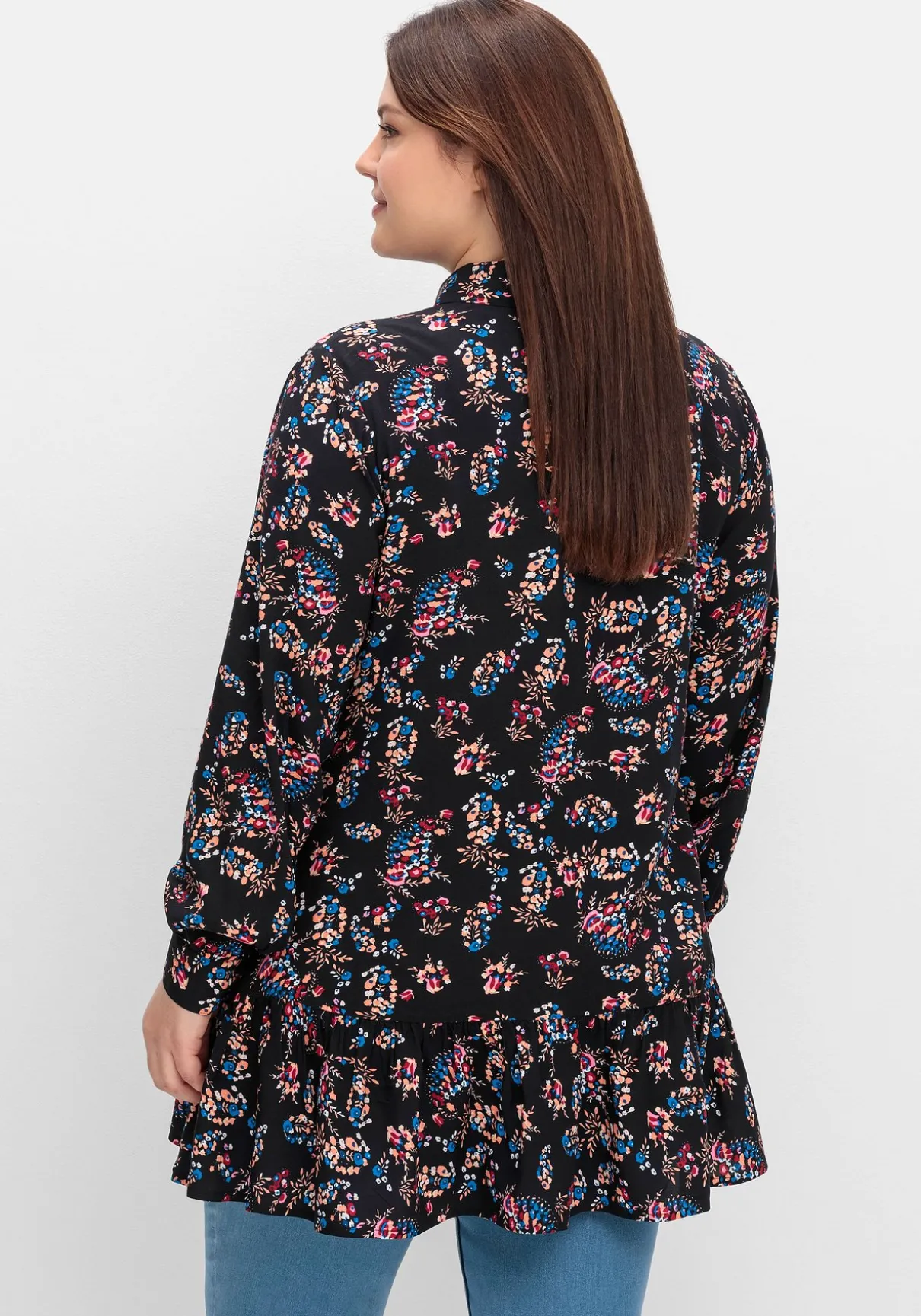 Longbluse mit Blumenprint und Volant am Saum