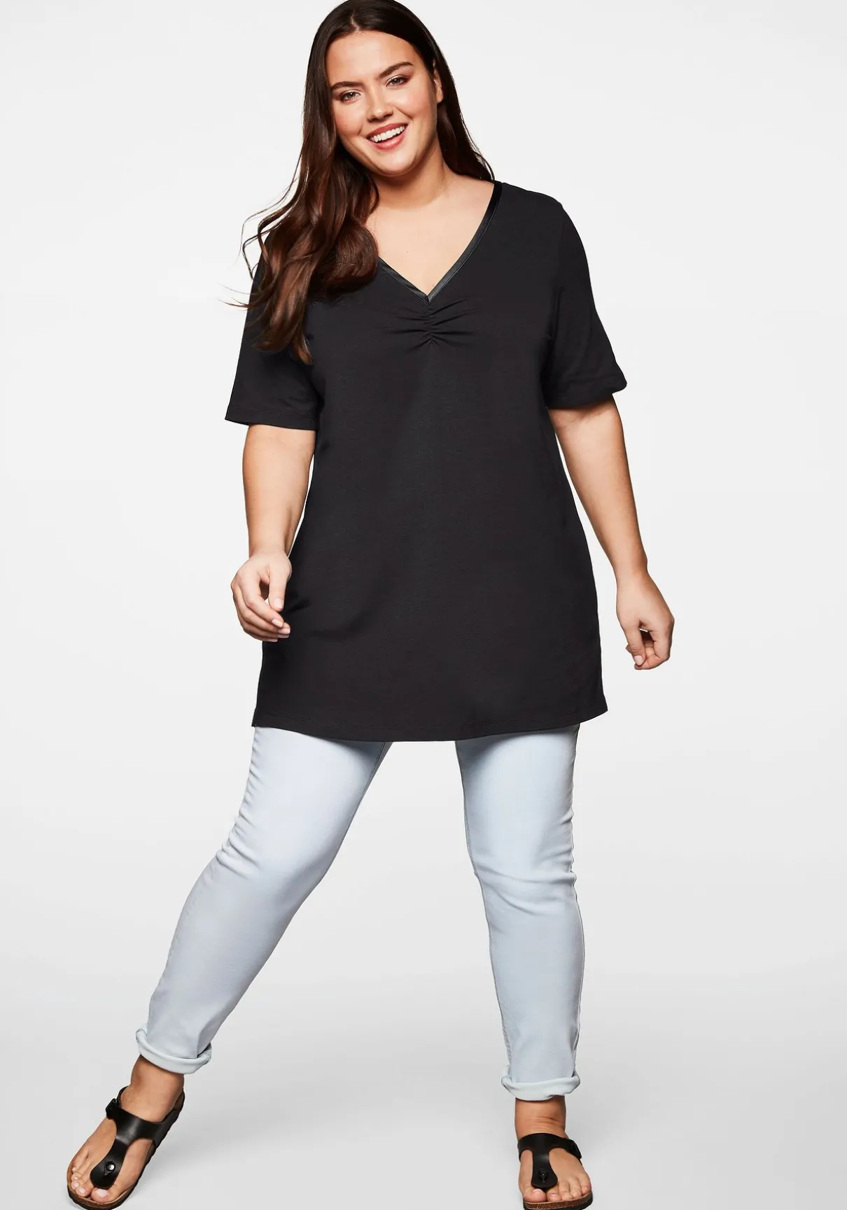 Longshirt in A-Linie mit Raffung am V-Ausschnitt