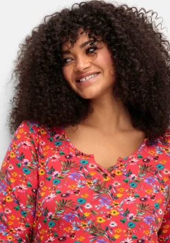 Longshirt mit Blümchen-Alloverdruck