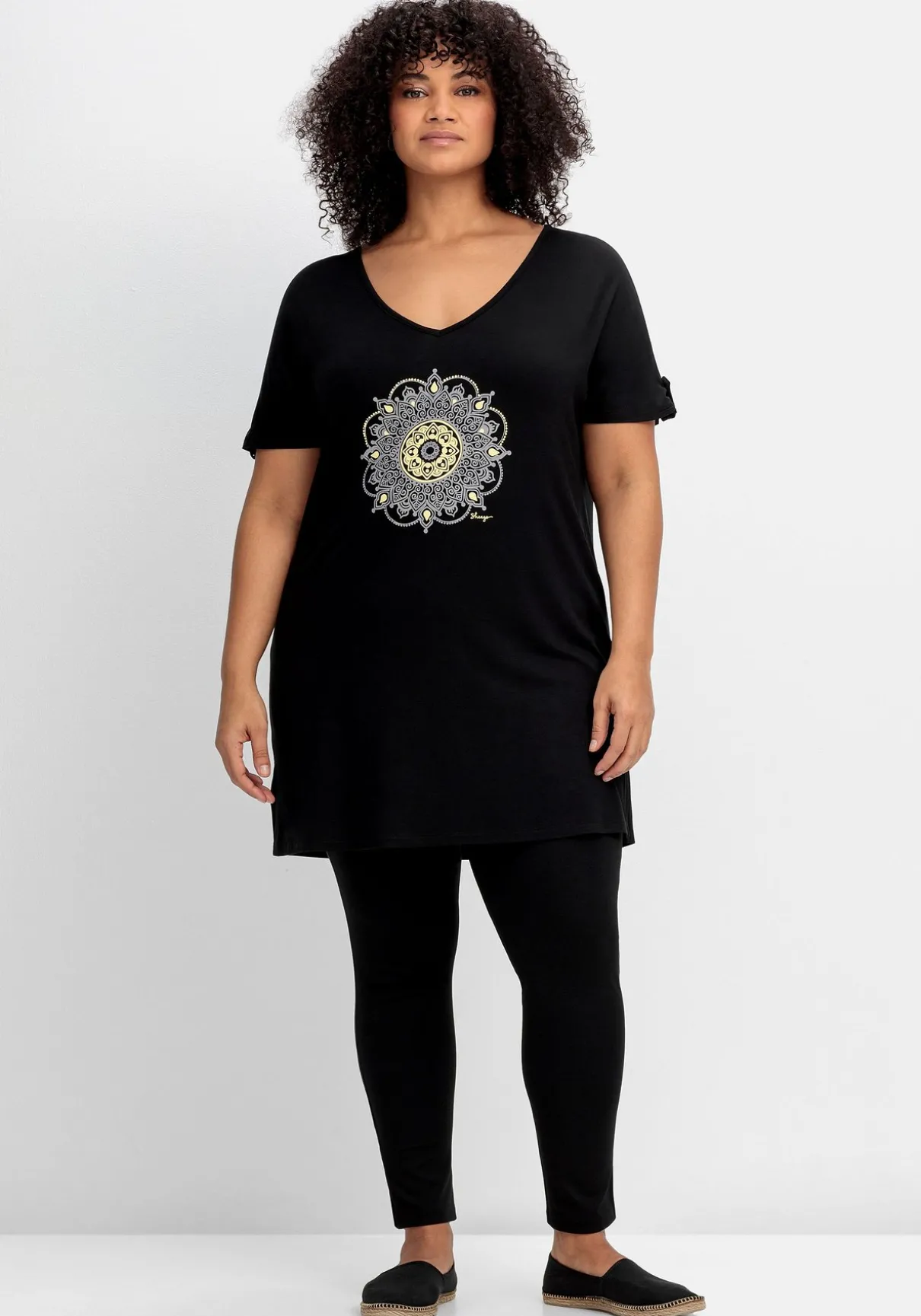 Longshirt mit Frontdruck, in Oversized-Form