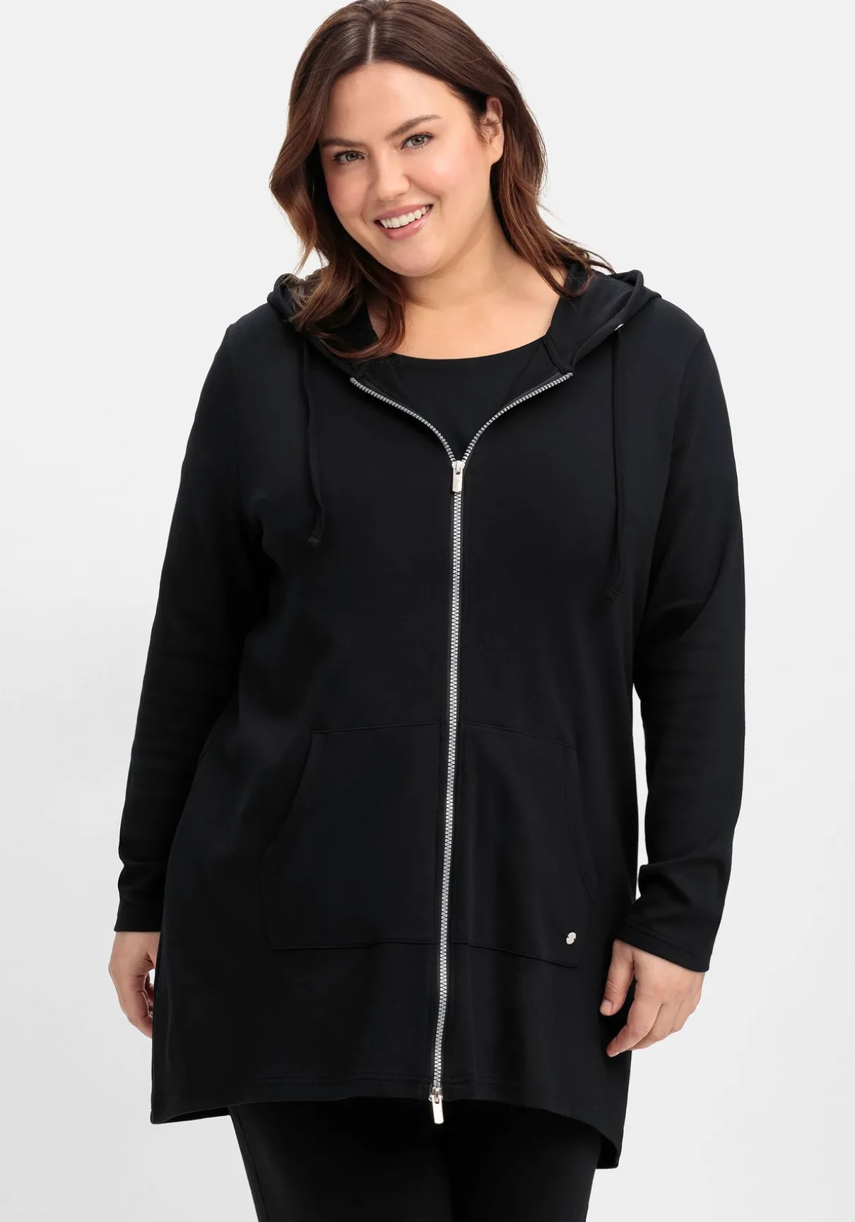 Longshirtjacke mit Kapuze und Kängurutasche