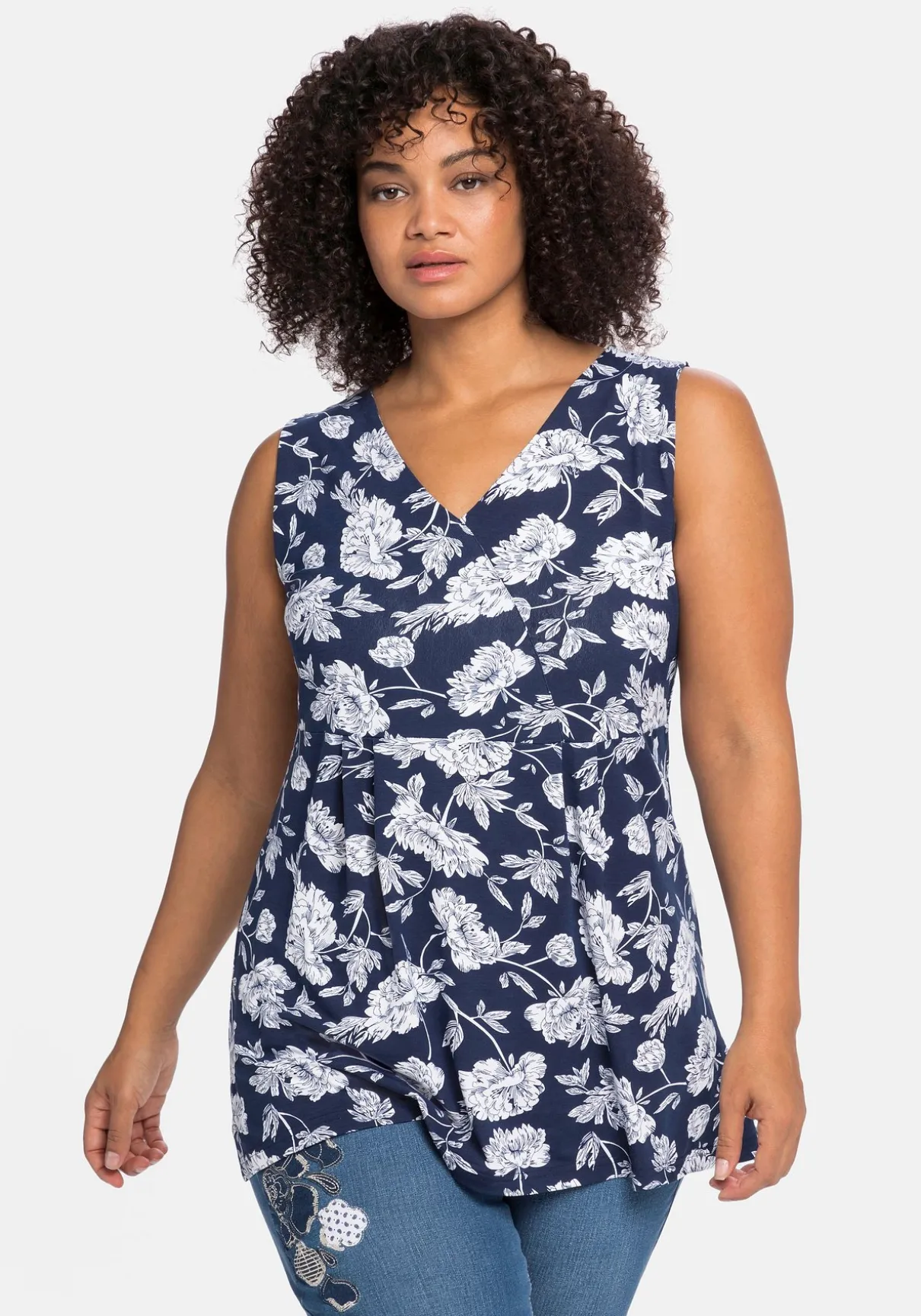 Longtop mit Blumendruck und Spitze im Rücken