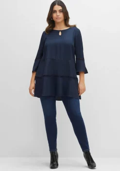 Longtunika in A-Linie, mit Lochmusterdetails