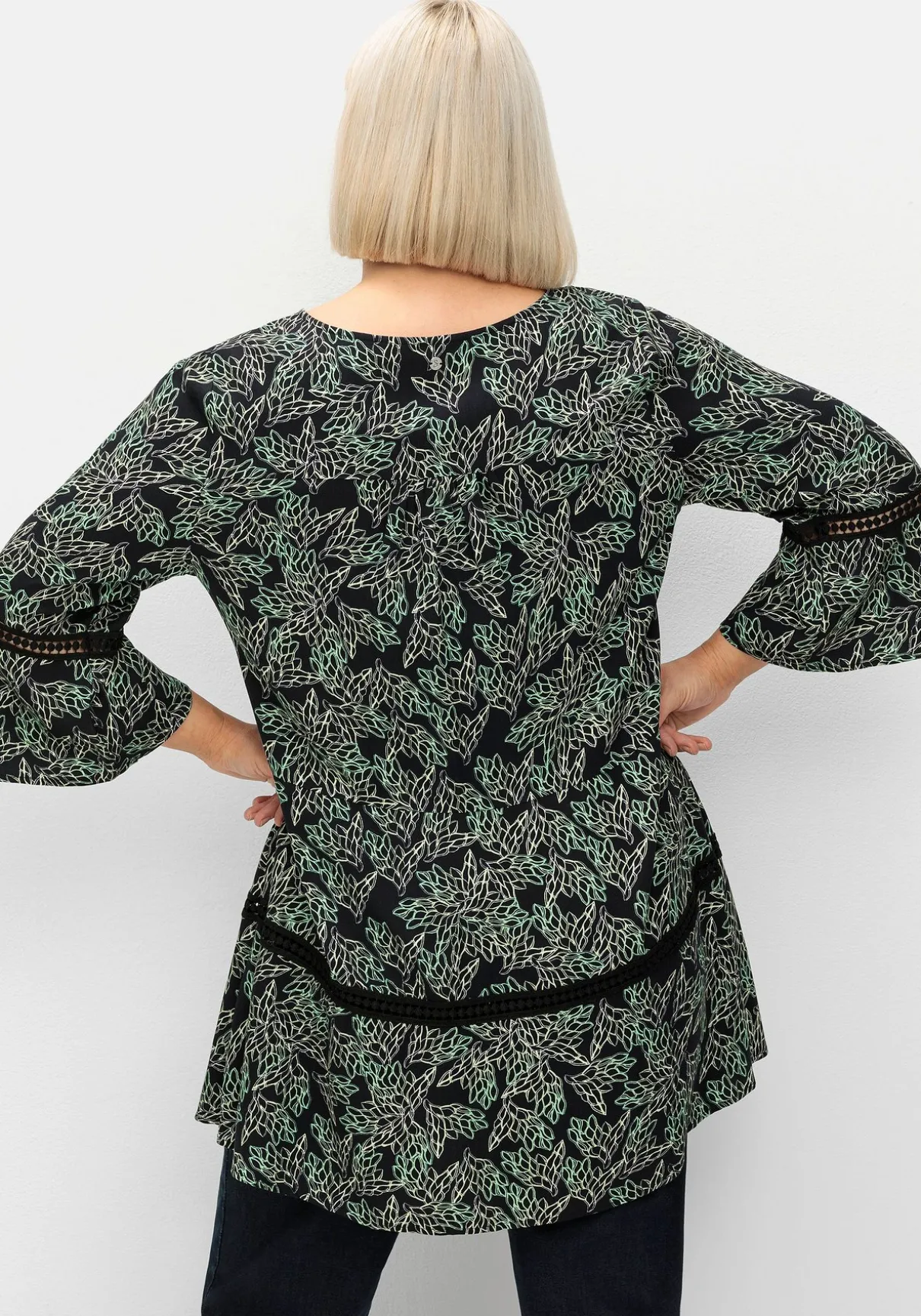 Longtunika mit floralem Print und Lochmusterdetails