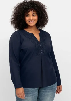 Longtunika mit Spitze am V-Ausschnitt