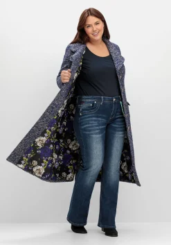 Mantel in Bouclé-Optik, in leicht taillierter Form